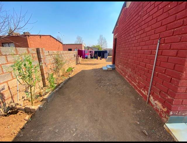 2 BEDROOM HOUSE FOR SALE IN PALM RIDGE EXT 2